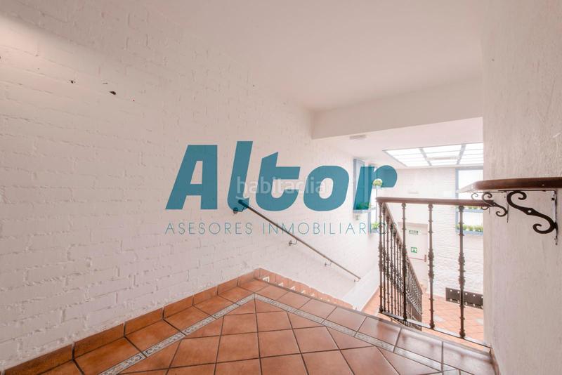 Foto 5c1152d0-10b3-4c4d-a45b-0d557b9c25dc. Locale commerciale in Almagro Madrid