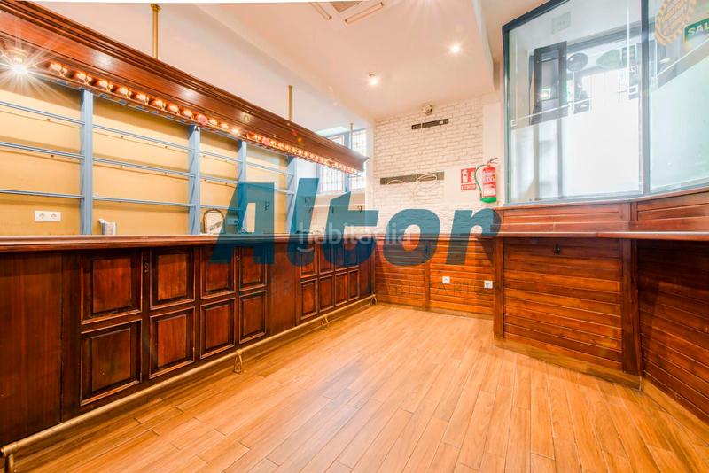 Foto 7e405bfe-552b-48bb-9993-349f9f377cc6. Locale commerciale in Almagro Madrid