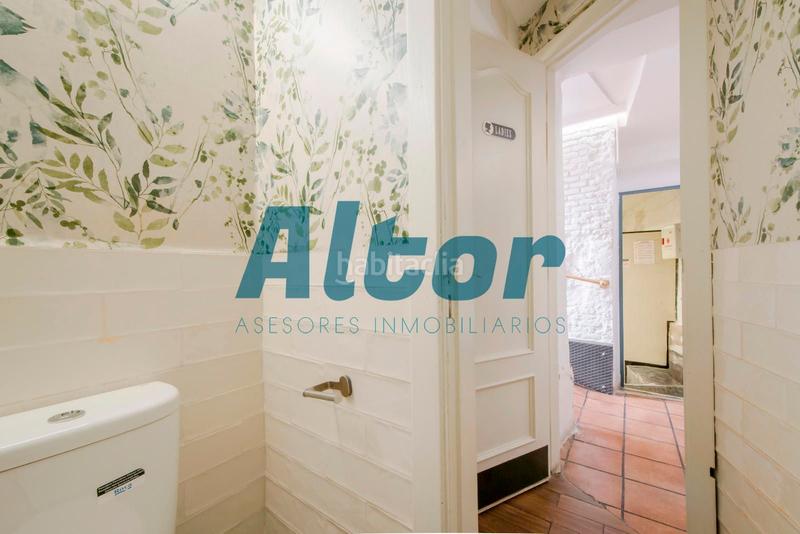 Foto c3151b32-ea3d-4160-bc60-85d296b34874. Locale commerciale in Almagro Madrid