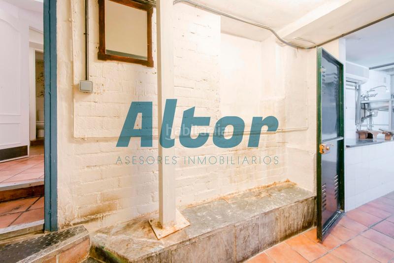 Foto c6a41cc2-1ef1-4ea1-adbf-5680a96a7a8a. Locale commerciale in Almagro Madrid