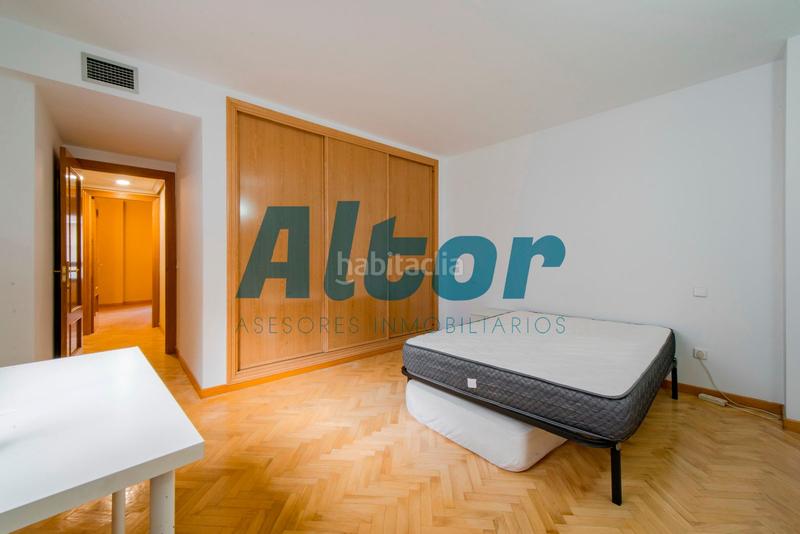 Foto 078cffd2-f206-4130-983c-dd992cccacd5. Pis amb calefacció aparcament a Guindalera Madrid