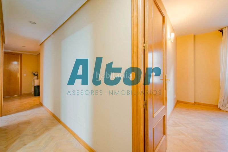 Foto 19acaa5e-95f2-4c70-a744-ceba7eddff50. Pis amb calefacció aparcament a Guindalera Madrid