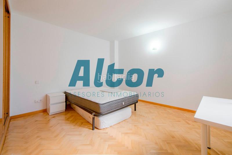 Foto 9a87d8a0-f7da-45f1-bdc2-3265732b0ac7. Pis amb calefacció aparcament a Guindalera Madrid