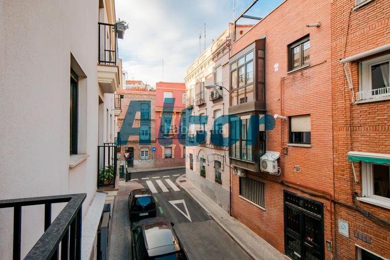 Foto a0dd6e17-c65f-438f-9a20-cada7aef7de3. Pis amb calefacció aparcament a Guindalera Madrid