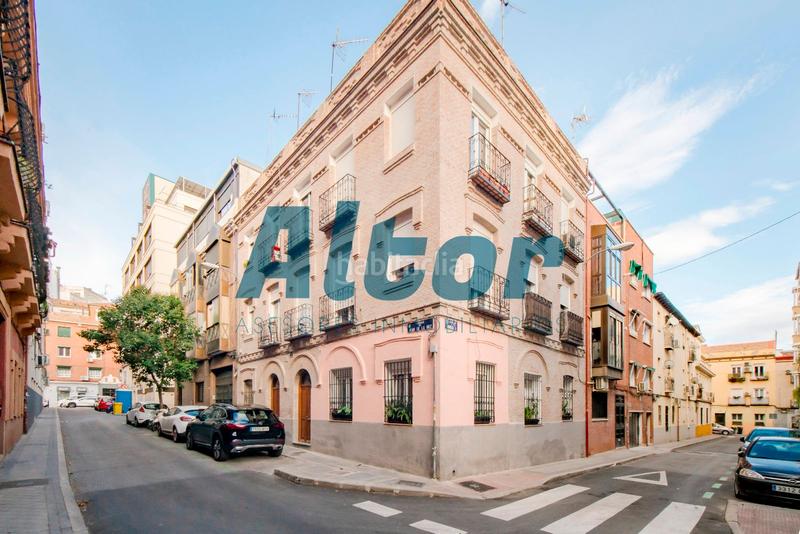 Foto c9c42719-b6de-4b0a-9e1d-5a45a539878a. Pis amb calefacció aparcament a Guindalera Madrid