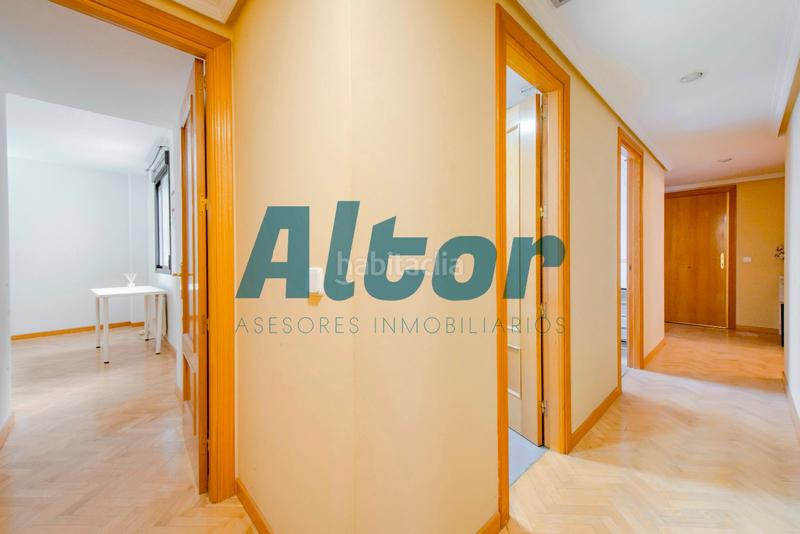 Foto de335764-f59f-401e-b332-3622b027e050. Pis amb calefacció aparcament a Guindalera Madrid