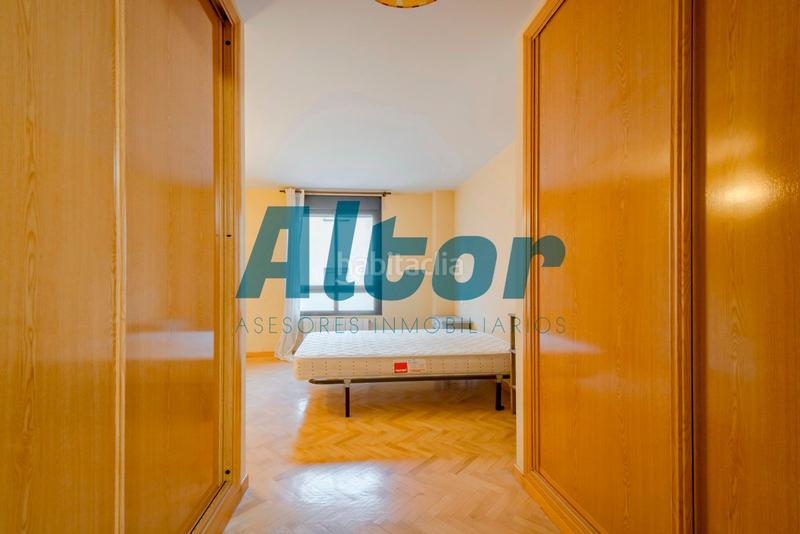 Foto e8a1579c-d402-4740-9826-ea068823014e. Pis amb calefacció aparcament a Guindalera Madrid