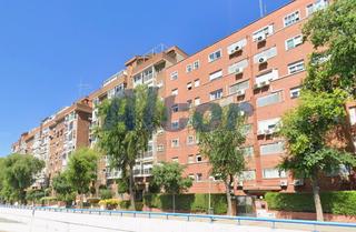 Rent Penthouse  Del planetario. En madrid