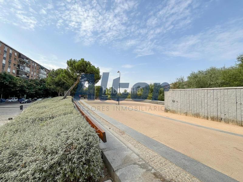 Foto e8d41bbd-d2aa-4fff-8dbc-b4a8ddac8a8a. Location appartement dans Imperial Madrid