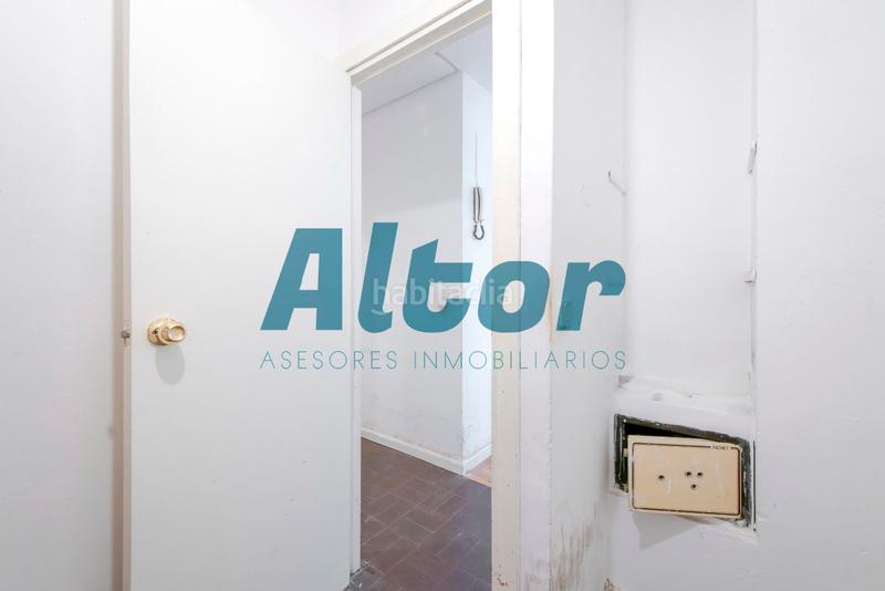 Foto c35ebe5f-3d54-43ae-957d-f47764634b6a. Office space in Argüelles Madrid