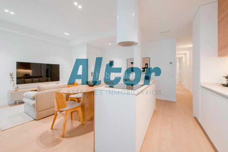 Foto 48dbc126-ca78-4629-9d86-7f0ffb8505ee. Piso en Trafalgar Madrid