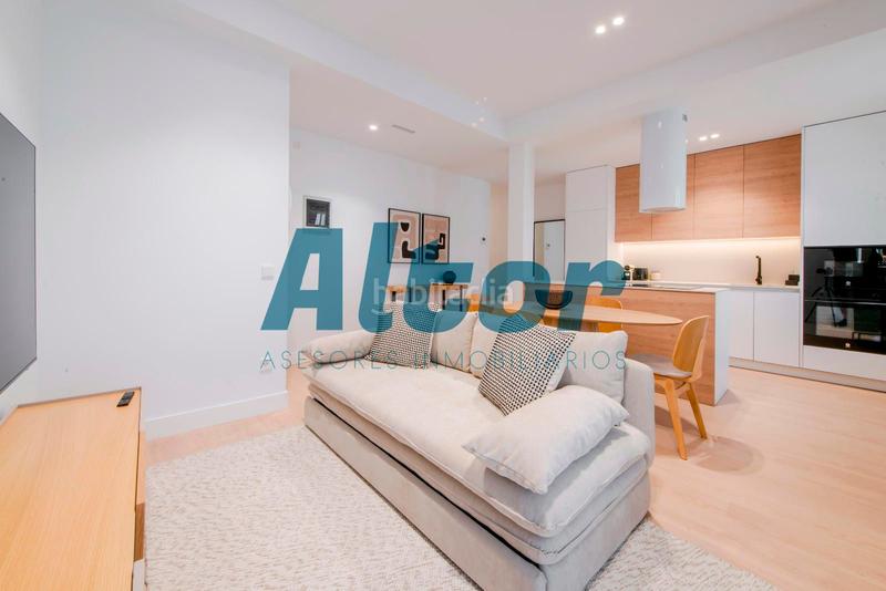 Foto d8a15c34-c1bf-406d-9a61-ac87cc82fe41. Piso en Trafalgar Madrid