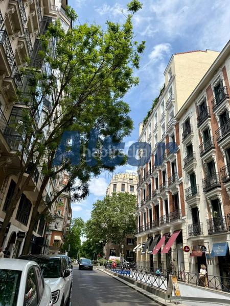 Foto b97c593a-4454-4784-88f2-6613eb5d8ca7. Alquiler ático en Goya Madrid