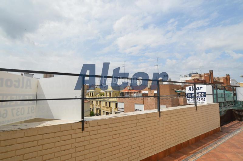 Foto 024dcd7a-535a-40bf-bf4c-b9f1395d20c7. Rent penthouse in Goya Madrid