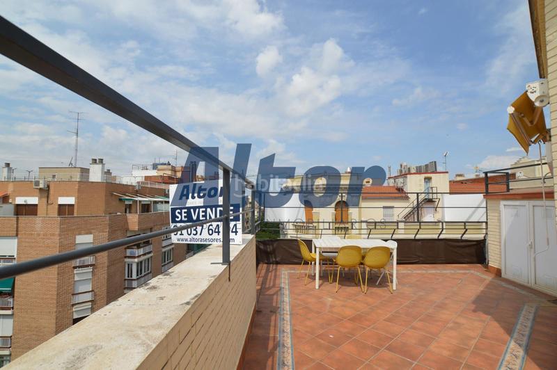 Foto 3842a2d3-c246-4d22-b010-5903d6701015. Rent penthouse in Goya Madrid