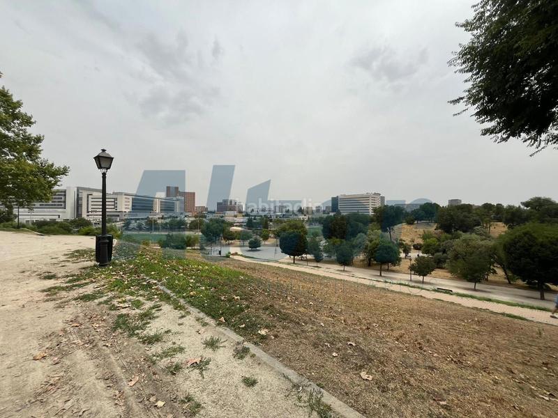 Foto 2189750e-5588-4083-ac7f-c19c60e6c3d0. Locale commerciale in Pradolongo Madrid