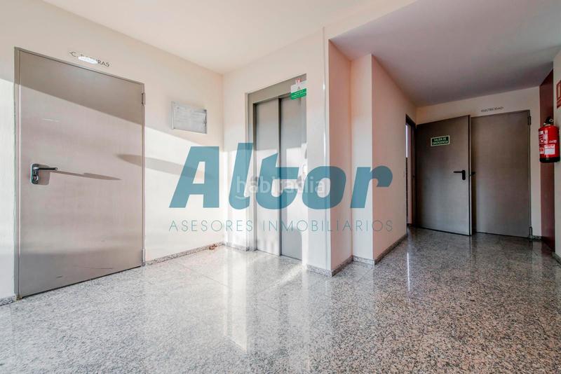 Foto c6c27895-5cb9-4d93-aa24-3e661db95623. Pis amb calefacció aparcament piscina a Puerta Bonita Madrid