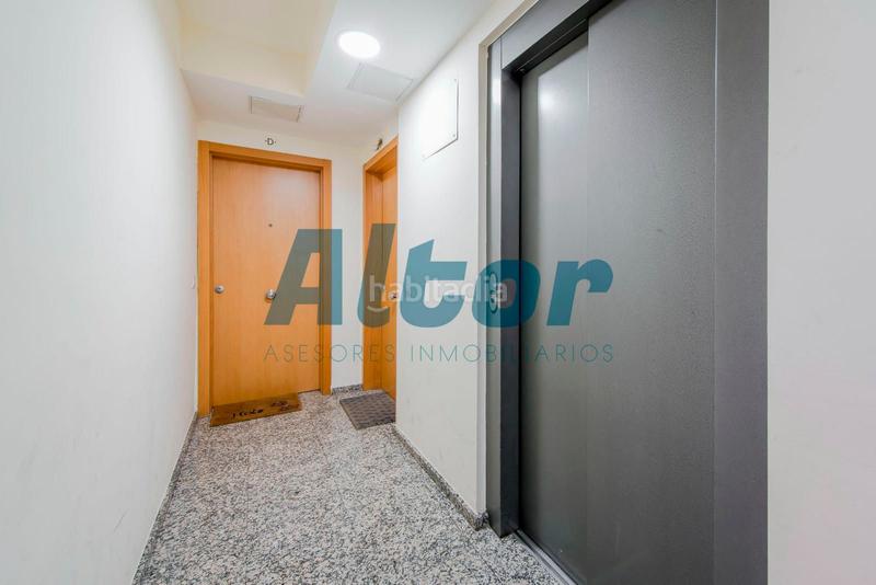 Foto c922a208-8c7c-4cfe-af56-ced667af4260. Pis amb calefacció aparcament piscina a Puerta Bonita Madrid