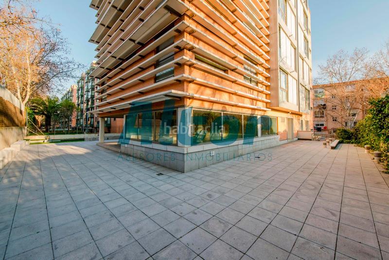 Foto d039c0f2-8437-483c-825b-2512b8ad8a06. Pis amb calefacció aparcament piscina a Puerta Bonita Madrid