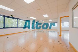 Oficina  Peru. Oficina calle perú. las rozas.