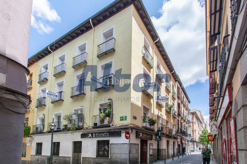 Foto 52042668-1b50-4611-8b3e-40f904c06c99. Piso en Universidad-Malasaña Madrid