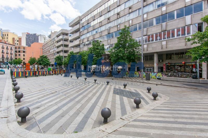 Foto d6f09f19-081e-450c-a532-f57a33be387b. Piso en Universidad-Malasaña Madrid