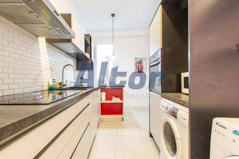 Foto f7f7b9c7-b8bf-417c-ae86-6026b3b4916e. Piso en Universidad-Malasaña Madrid