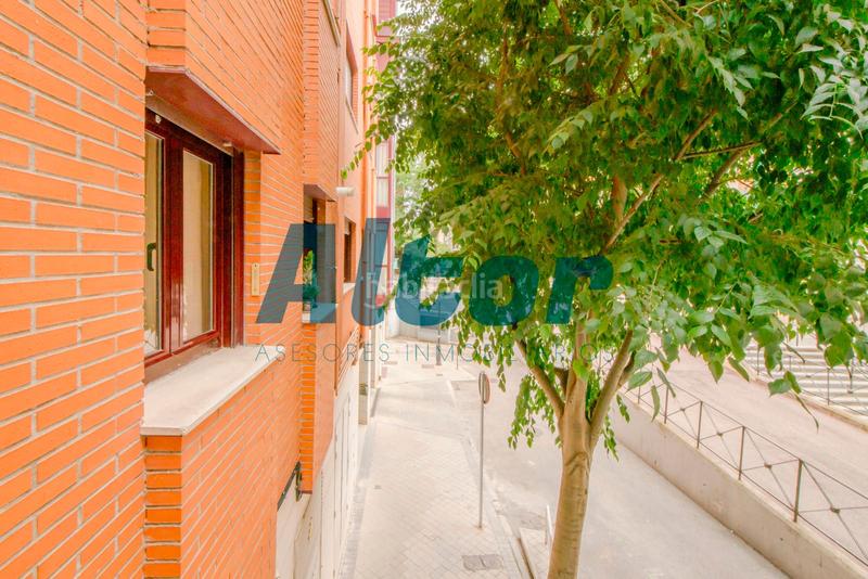 Foto f3da4bf7-7a21-40e7-a2bd-387e49e966e5. Pis amb calefacció a Acacias Madrid