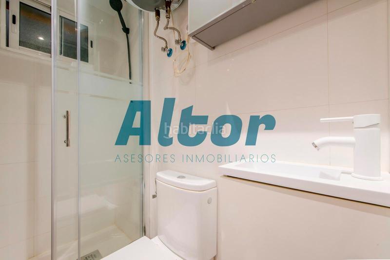 Foto 3039924d-eeaa-4b66-837d-03e1abb7b52a. Local comercial a Fuente del Berro Madrid