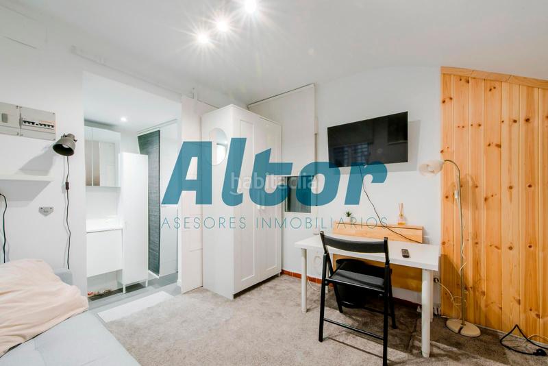 Foto 4cf333f8-e777-452d-a7a3-83abbc966921. Local comercial a Fuente del Berro Madrid