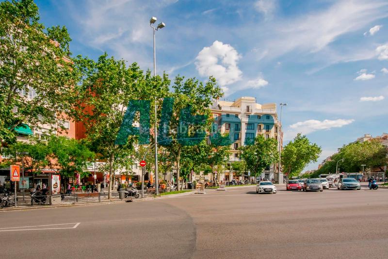 Foto 688a7bb7-1828-4339-ae03-4f496cb04457. Local comercial a Fuente del Berro Madrid