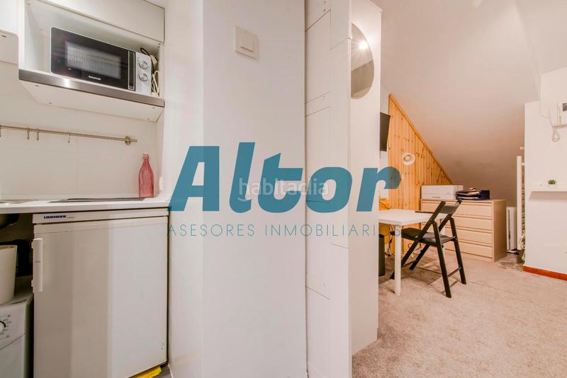 Foto abddcdb7-cfba-45c8-a3ec-f5c9f4fba65e. Local comercial a Fuente del Berro Madrid