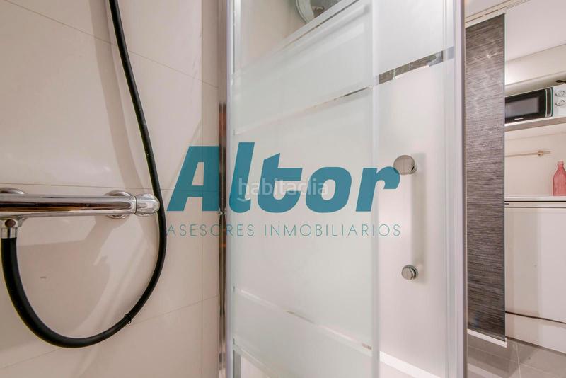 Foto c9d3fee6-e034-4d9b-9b8b-4de121edc172. Local comercial a Fuente del Berro Madrid