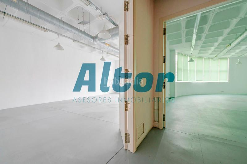 Foto 2b1755e8-956e-447f-9e05-0a6aabb7d4b9. Oficina tomas breton 5052 en Palos de Moguer Madrid