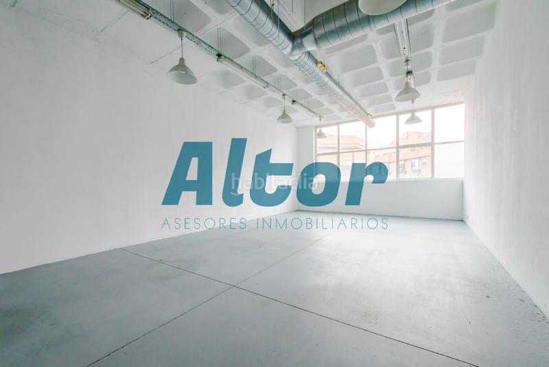 Foto 8cc0b02a-7217-4294-a186-b14c862d918a. Oficina tomas breton 5052 en Palos de Moguer Madrid