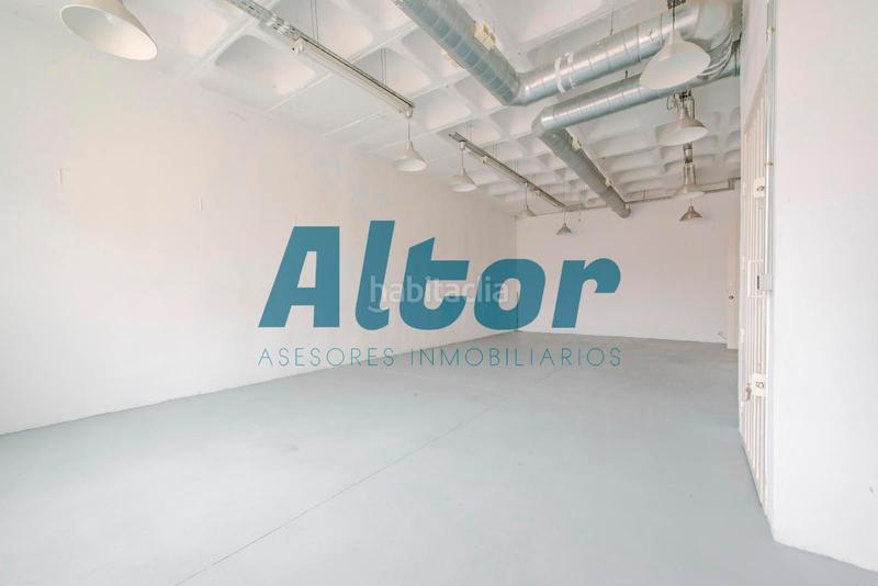 Foto c62b2f7e-7939-4136-aa5b-e0f559b92089. Oficina tomas breton 5052 en Palos de Moguer Madrid