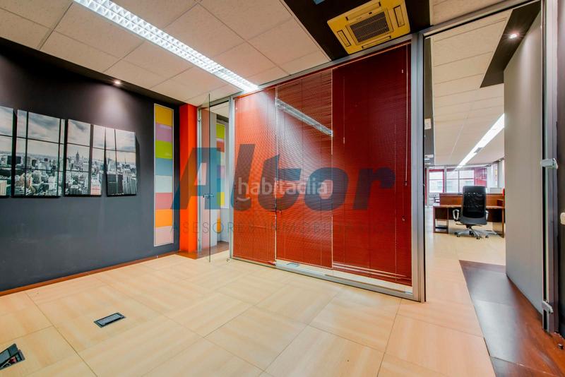 Foto c281a91f-4d79-4cf8-9085-ccd5fe24b3a2. Office space in Delicias Madrid