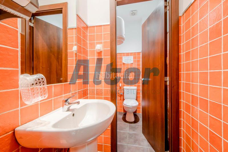 Foto ab9f4bc9-6e15-4834-a6b7-6305ba2073bc. Lloguer oficina a Delicias Madrid