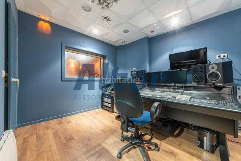 Foto f496d328-7d9d-4992-a636-60d934d19ab3. Business premise in Ciudad Universitaria Madrid