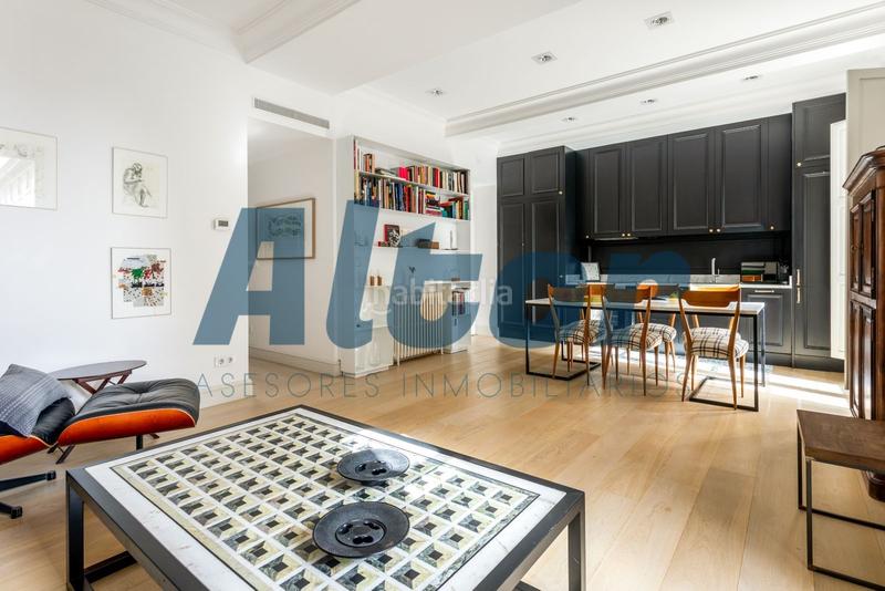 Foto 270066a0-6bd3-4df0-8024-296c754686b6. Alquiler piso en Cortes-Huertas Madrid