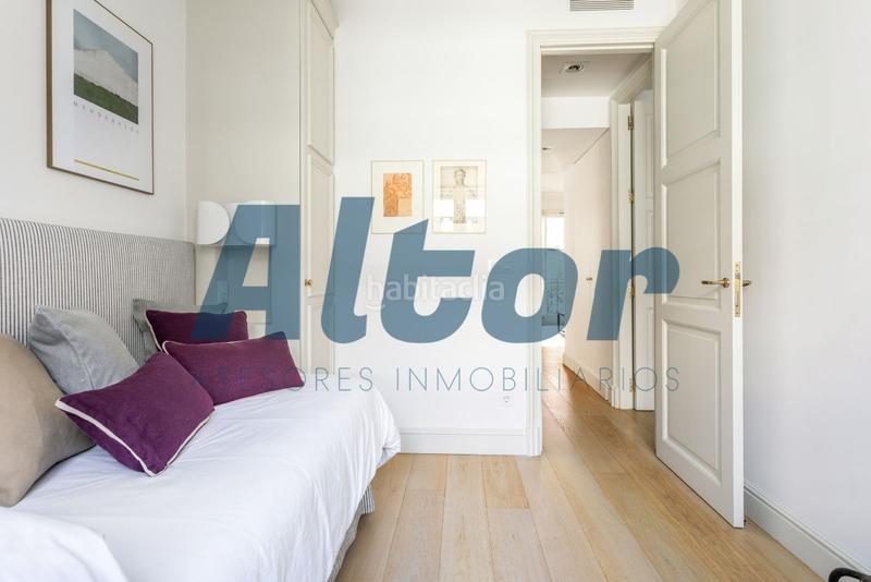 Foto e8038cf4-bc7c-4b4f-acad-4c19505138b0. Alquiler piso en Cortes-Huertas Madrid