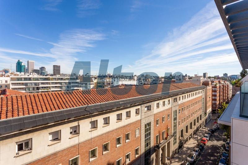 Foto 29affdf1-6693-4c49-8e83-27322f80f948. Dúplex en Ríos Rosas-Nuevos Ministerios Madrid