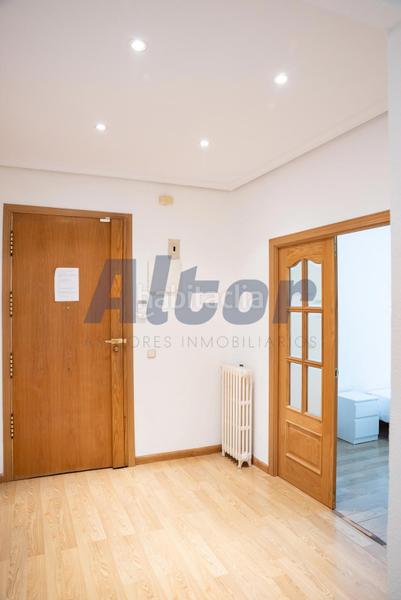 Foto 084290ae-7d98-4ad3-8fb5-45d09b6dd93c. Alquiler piso  en venta en calle de maría de molina en Madrid