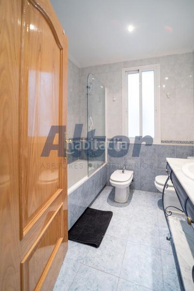 Foto d0773204-eb43-4b18-8281-057183292d9a. Location appartement avec chauffage dans El Viso Madrid