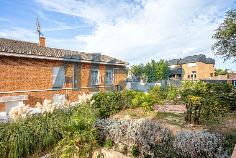 Foto 2c638c13-0eb6-4719-bb8f-a1533aaee76e. Edificio en Norte-Universidad Móstoles