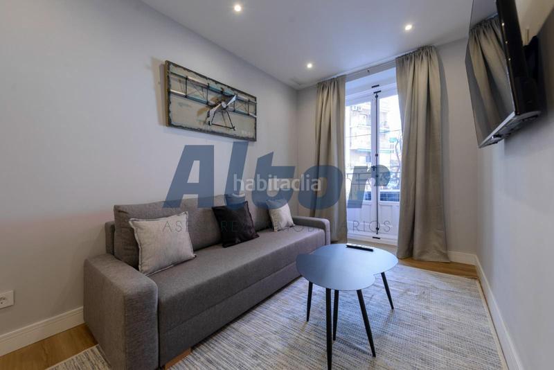 Foto 85c8d33a-d359-46a2-a3d1-7a506b7ad4fc. Alquiler piso en Cortes-Huertas Madrid