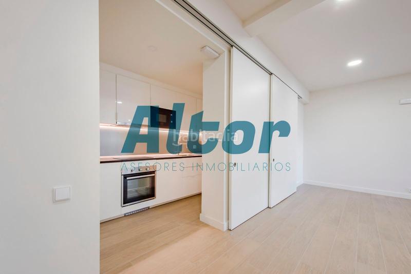 Foto 2abf6c3b-a9be-4d42-98d9-30ed8dc2e6e8. Oficina  en valdebebas calle jordi solé tura en Madrid