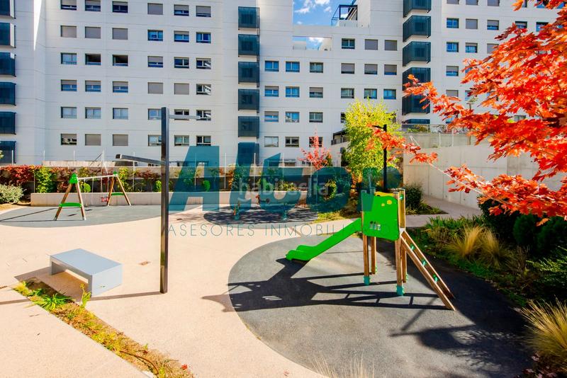 Foto 50f5192b-d06f-4122-be91-dc6f64d3eb50. Oficina  en valdebebas calle jordi solé tura en Madrid