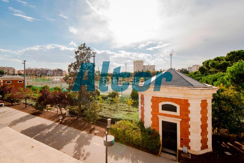 Foto 4e59796a-d853-473a-b4ca-fcd1ceef5bee. Office space in Vallehermoso Madrid