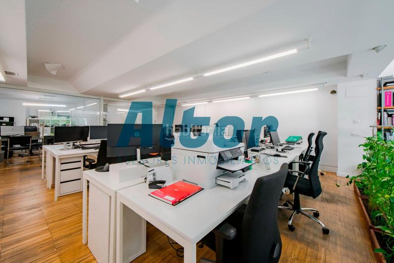 Foto db55ae88-4e9b-4a21-b212-8b8a30d8d15e. Office space in Vallehermoso Madrid
